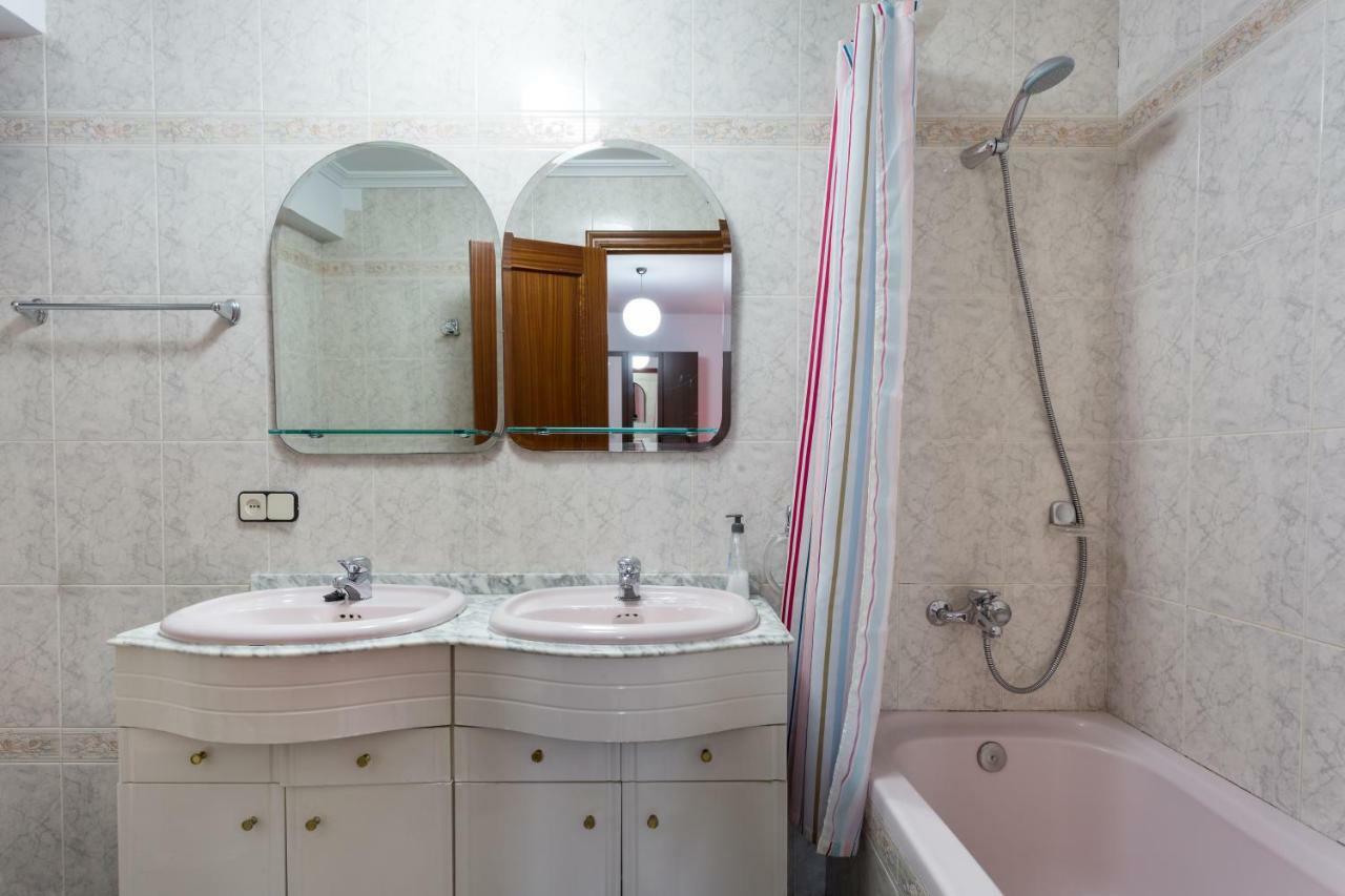 Апартаменты Holi-Rent Albareda Севилья Экстерьер фото